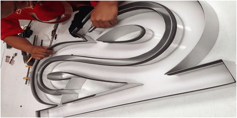 آگاهی از نکات ایمنی در تابلوسازی